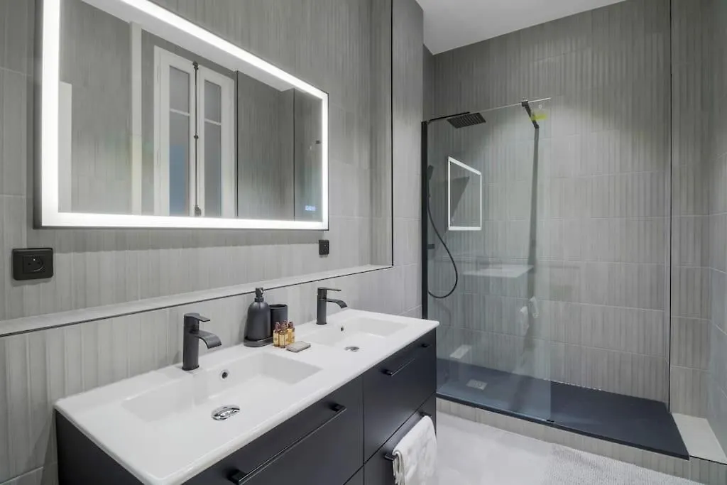 Appartement 2B.Appart 6Pers#2Bedrooms#Victorhugo#Arcdetriomphe Parijs