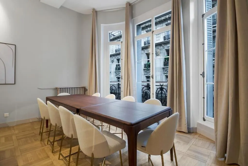 2B.Appart 6Pers#2Bedrooms#Victorhugo#Arcdetriomphe パリ 0*,  フランス